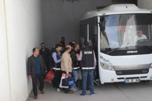 Denizli'de 13 ByLock'&ccedil;u memur tutuklandı