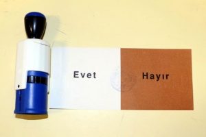 Referandum i&ccedil;in en b&uuml;y&uuml;k fark son ankette &ccedil;ıktı!