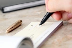 Karşılıksız &ccedil;eklerde 2017'de &ouml;nemli d&uuml;ş&uuml;ş yaşandı