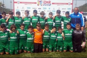 Minik Timsahlar &ccedil;eyrek finalde