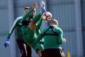 Bursaspor, Akhisar hazırlıklarını s&uuml;rd&uuml;rd&uuml;