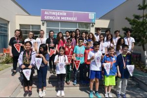 Bursa'da Squash Şampiyonası'nda &ouml;d&uuml;ller sahiplerini buldu