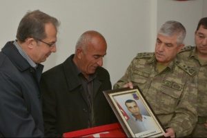 &Ccedil;ataklı şehide taziye ziyareti