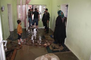 Batman'da sağanak yağış nedeniyle bir&ccedil;ok evi su bastı