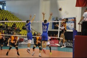 İneg&ouml;l Belediyespor set vermedi