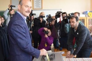 İ&ccedil;işleri Bakanı Soylu: "Son yılların en huzurlu se&ccedil;imlerinden biri"