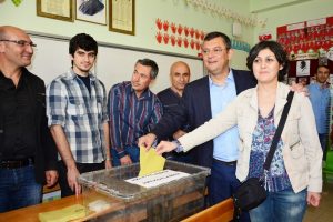 CHP Grup Başkanvekili &Ouml;zel oyunu kullandı