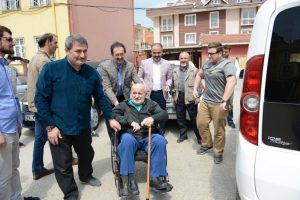Bursa İneg&ouml;l'de sandığa ulaşıma yoğun ilgi