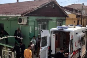 Eşini oy kullanmaya g&ouml;nderdikten sonra intihar etti