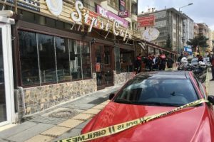 Ankara'da kafede silahlı &ccedil;atışma: 2 &ouml;l&uuml;, 3 yaralı