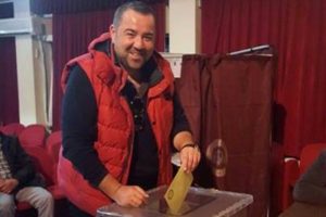 Ata Demirer oyunu Bozcaada'da kullandı