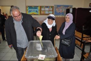 116 yaşında sandık başına gitti