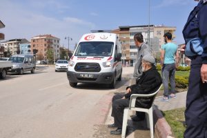 Sandık başında hayatını kaybetti