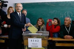 Kılı&ccedil;daroğlu'nun sandığından 'hayır' &ccedil;ıktı