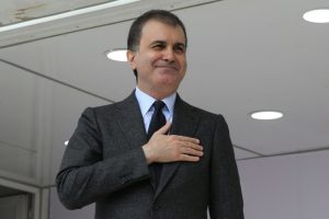 AB Bakanı &Ccedil;elik'in sandığından 'hayır' &ccedil;ıktı