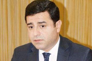 Demirtaş'ın sandığından 'hayır' &ccedil;ıktı