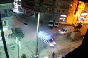 Askeri araca saldırı: 3 asker, 1 korucu yaralı