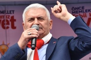 Başbakan Yıldırım'ın balkon konuşması bekleniyor