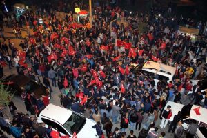 Adıyaman'da se&ccedil;im sonrası coşkulu kutlama