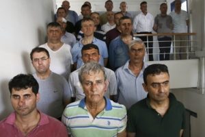&Ccedil;oğunluğu FET&Ouml; sanığı olan Silivri Cezaevi'nden 'hayır' &ccedil;ıktı
