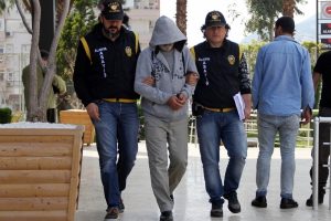 18 ayrı su&ccedil;tan aranan ş&uuml;pheli yakalandı