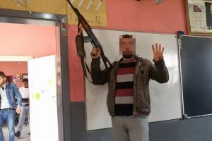 HDP'nin g&uuml;ndemindeki o fotoğraf