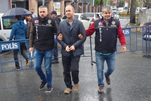 MİT tırlarını durduran firari savcı adliyeye sevk edildi