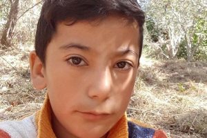 K&uuml;&ccedil;&uuml;k kız t&uuml;fekle oynarken ağabeyini &ouml;ld&uuml;rd&uuml;