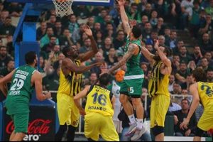 Fenerbah&ccedil;e, Yunanistan'da Panathinaikos'u mağlup etti