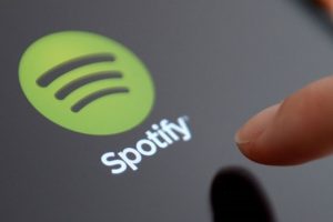 &Ouml;ğrencilere Spotify Premium yarı fiyatına!