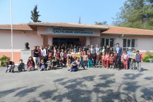 Bursa'da bilim el&ccedil;ileri minik beyinlerle buluştu