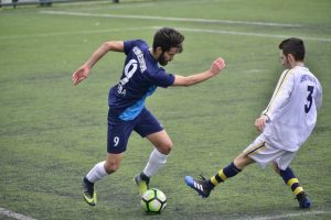 Yıldırım Belediyespor zirve takibini bırakmıyor