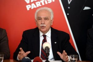 Perin&ccedil;ek: AKP y&ouml;netimi kamplaşmayı tahrik eden tutumlara son vermelidir