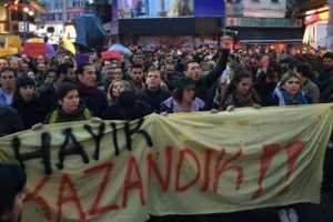 New York Times şafak baskınlarını b&ouml;yle duyurdu: Se&ccedil;imlerde hile...