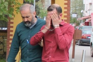 &Ouml;ğrenciye cinsel organını g&ouml;steren tacizci yakalandı