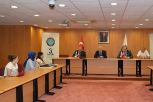 Batı Trakyalı &ouml;ğrencilerden Bursa Uludağ &Uuml;niversitesi'ne ziyaret