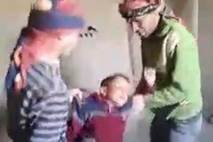 Suriyeli iş&ccedil;iler, 9 yaşındaki &ccedil;ocuğa işkence yapıp eğlenmiş