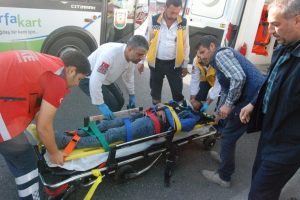 Şoka giren s&uuml;r&uuml;c&uuml; ger&ccedil;eği hastanede &ouml;ğrendi