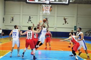 Nil&uuml;fer Belediyespor son saniyede kazandı