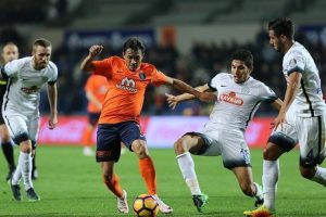 Medipol Başakşehir, &Ccedil;aykur Rizespor deplasmanında