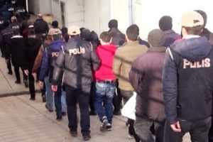 PKK'nın finans kaynaklarına operasyon: 30 g&ouml;zaltı