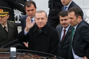 Erdoğan, cuma namazını Mimar Sinan Camii'nde kıldı