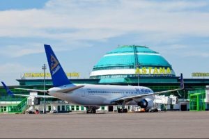 Türk yolcu Astana'da uçaktan indirildi