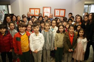 Bursa'da &ouml;ğrencilerden 23 Nisan'a &ouml;zel karikat&uuml;r sergisi