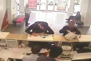Uyuyan hesapları boşalttılar, yakalandılar