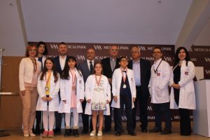 Bursa'da geleceğin minik doktorlarına &ouml;d&uuml;l