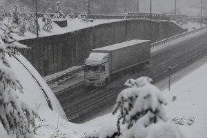 Bolu Dağı'nda ve Eskişehir'de yoğun kar yağışı