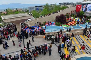 Bursa Yıldırım'da 23 Nisan şenliği