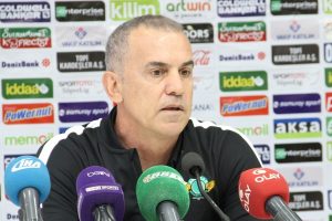 Akhisar Belediyespor'da y&uuml;zler g&uuml;l&uuml;yor
