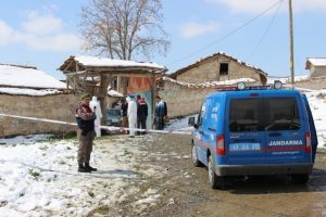 K&uuml;tahya'da komşu kavgası kanlı bitti: 1 &ouml;l&uuml;, 6 yaralı